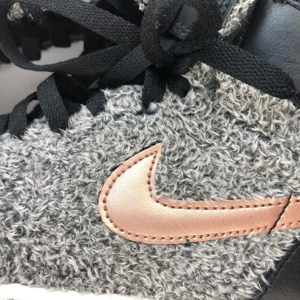 AIR JORDAN 1 RETRO HIGH TD FUR BLACK FUR GOLD Collectible Sneakers